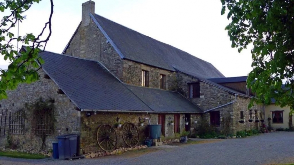 Le Petit Chateau de Montbosq - Luxury 168m2 Chateau and 2 Attached Gites in Saint Martin des Besaces, Calvados, Normandy